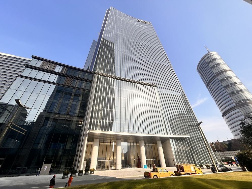 华贸中心外观图